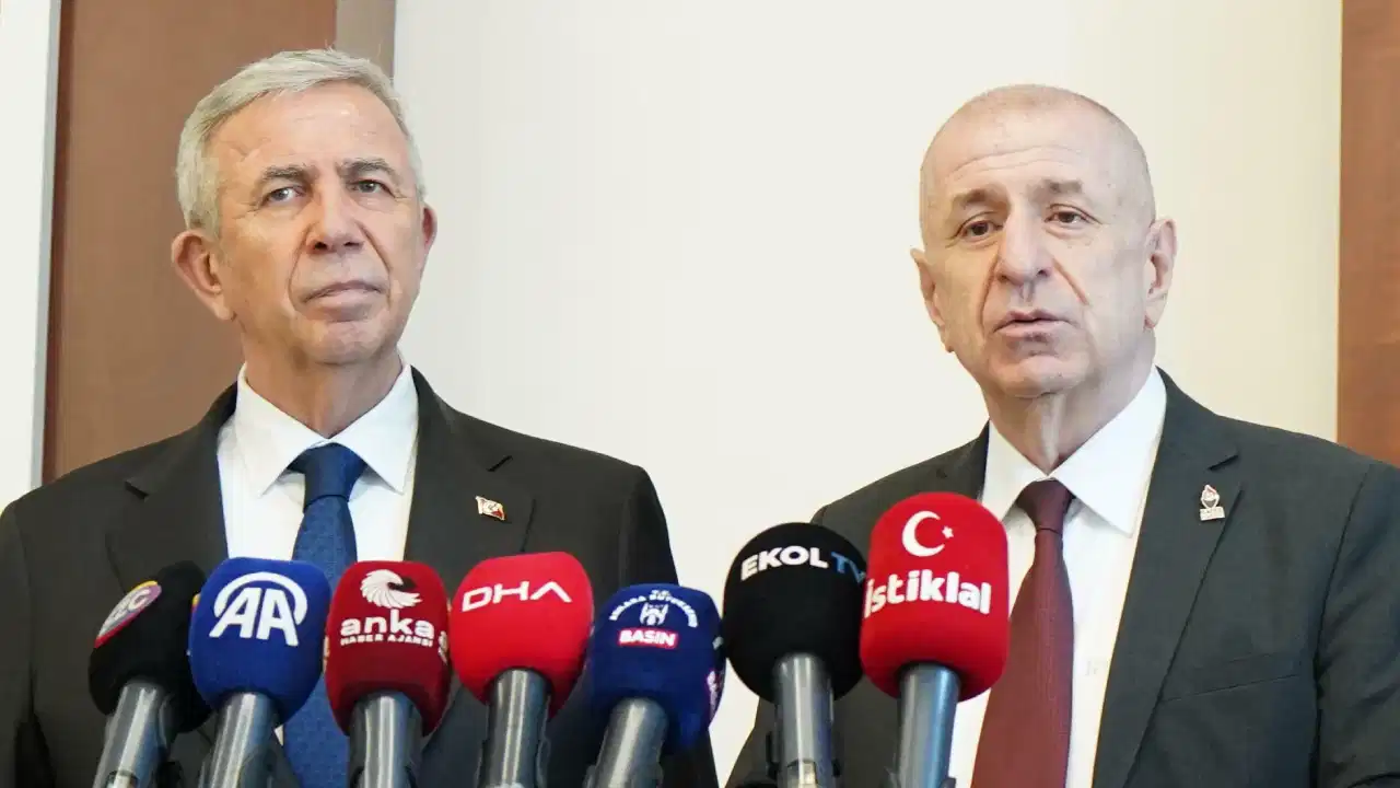 umit-ozdag-mansur-yavasi-ziyaret-etti-yavastan-imamoglunun-avukati-tutuklanmasina-tepki-hatali-bir-islemdir-derhal-vazgecilmelidir-nO2YaP6g.jpg